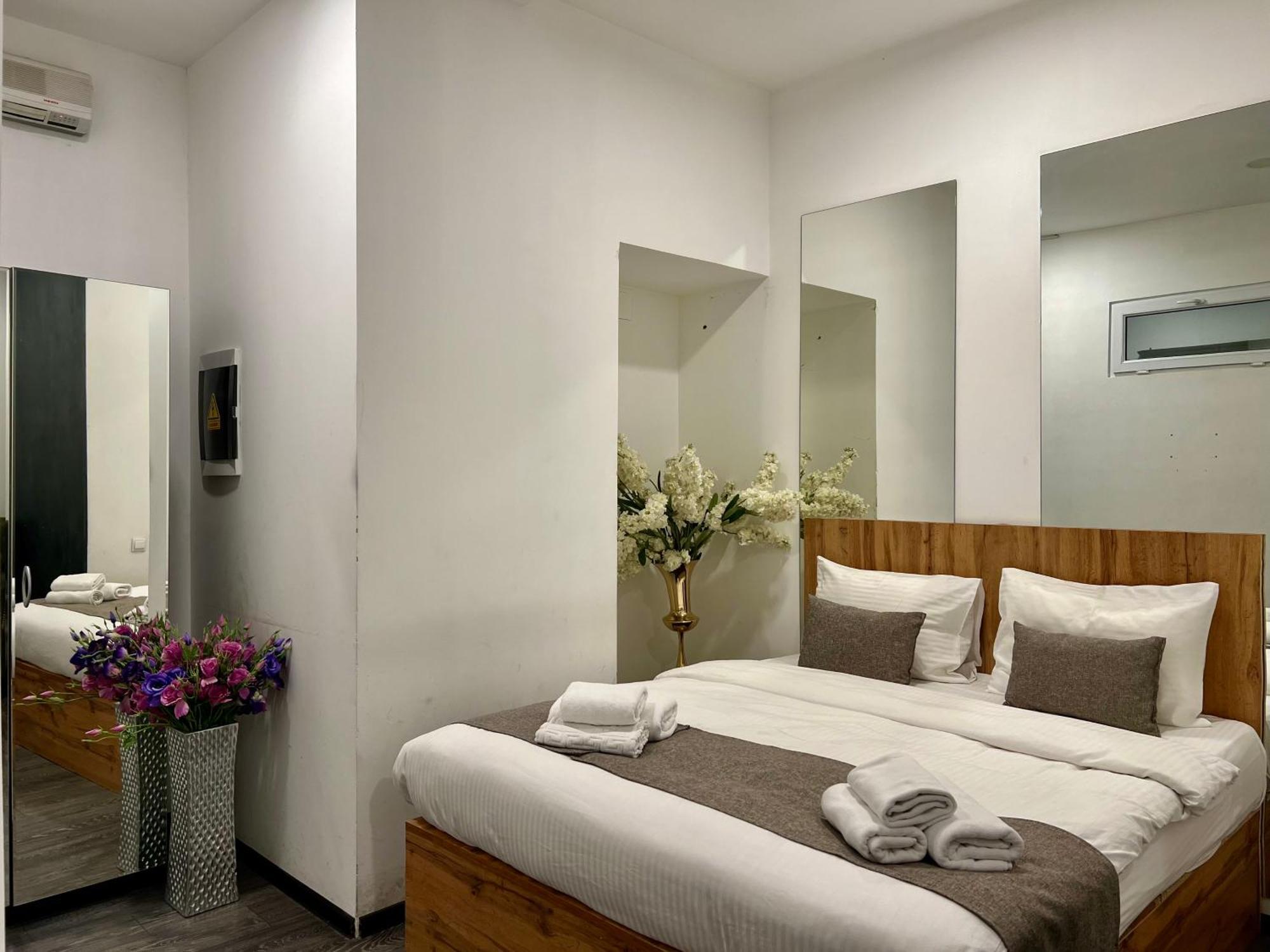 Yvn Tumanyan Apart-Hotel Ереван Экстерьер фото